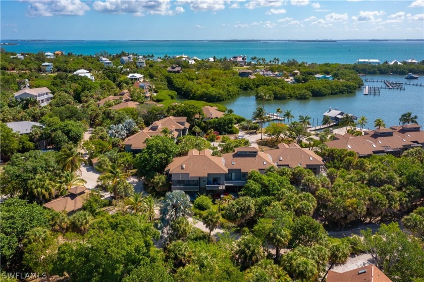 Fantastic Opportunity! Fully Remodeled, Beautifully Appointed - Beach Townhome/Townhouse for sale in Captiva, Florida on Beachhouse.com