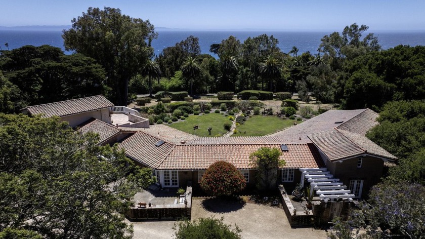 1st time on the market since it was built in 1951, Casa Robinson - Beach Home for sale in Santa Barbara, California on Beachhouse.com