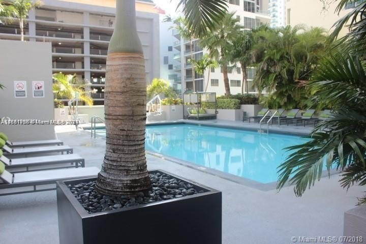 Beautiful bay views 2 Beds 2 Baths Split floor plan in the - Beach Condo for sale in Miami, Florida on Beachhouse.com