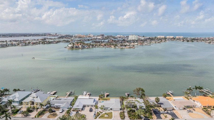 Waterfront Paradise: Stunning Views & Move-In Ready Luxury!

 - Beach Home for sale in St. Petersburg, Florida on Beachhouse.com