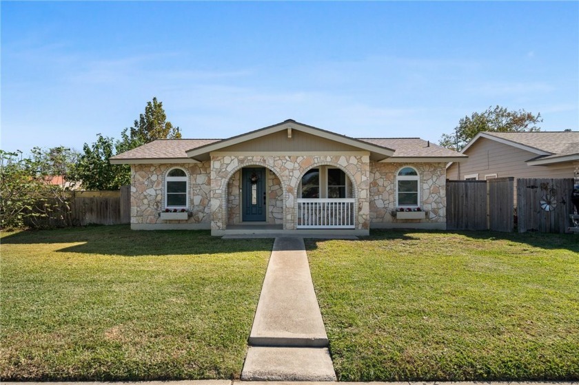 Welcome to this beautifully remodeled home in the heart of - Beach Home for sale in Aransas Pass, Texas on Beachhouse.com