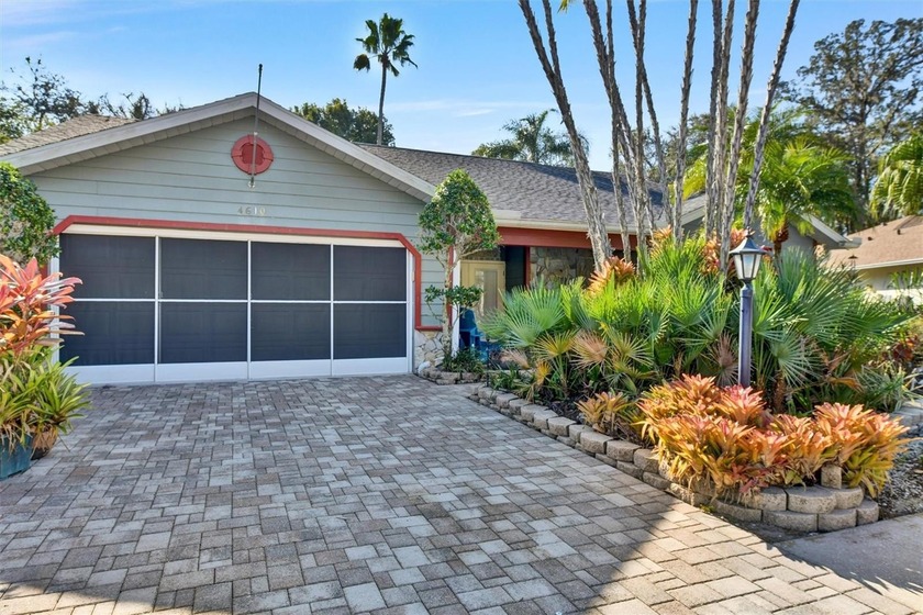 Experience the allure of this Heritage Lake residence, an ideal - Beach Home for sale in New Port Richey, Florida on Beachhouse.com