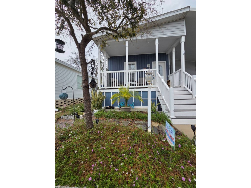 Welcome to your Forever Home! This stunning home boasts large - Beach Home for sale in Tarpon Springs, Florida on Beachhouse.com