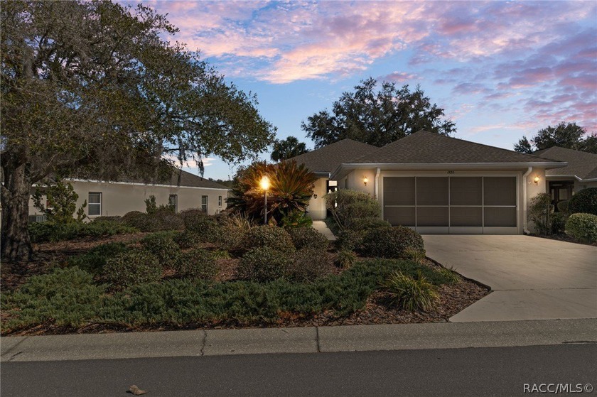 Highly sought after detached villa in Fox Hollow Vlg. of coveted - Beach Home for sale in Crystal River, Florida on Beachhouse.com