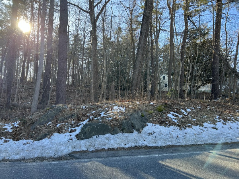 A buildable lot, in Ogunquit, a stone's throw to town center?? - Beach Lot for sale in Ogunquit, Maine on Beachhouse.com