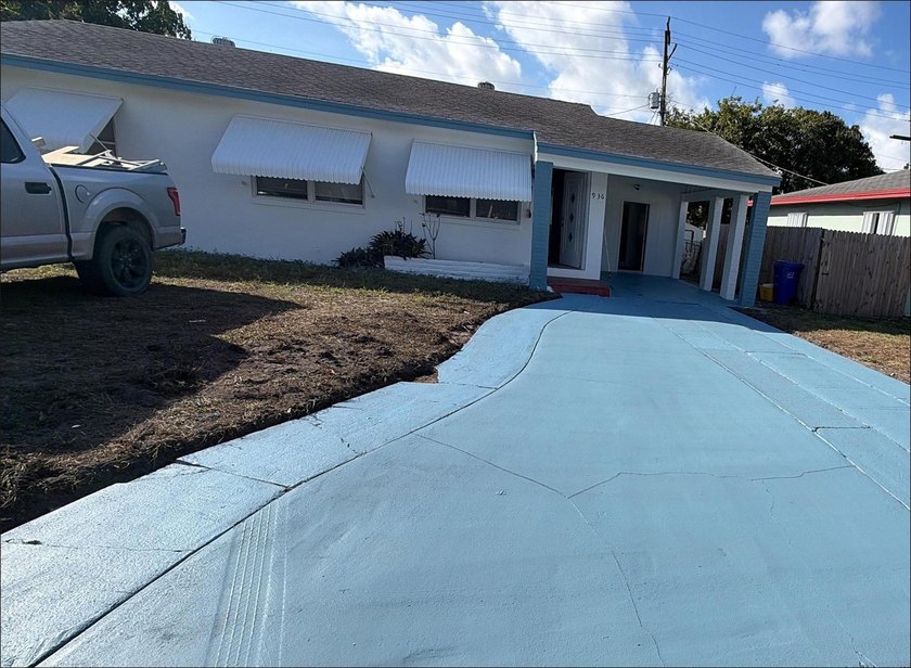 Beautiful and well-maintained 3-bedroom, 2-bathroom house. Very - Beach Home for sale in West Palm Beach, Florida on Beachhouse.com