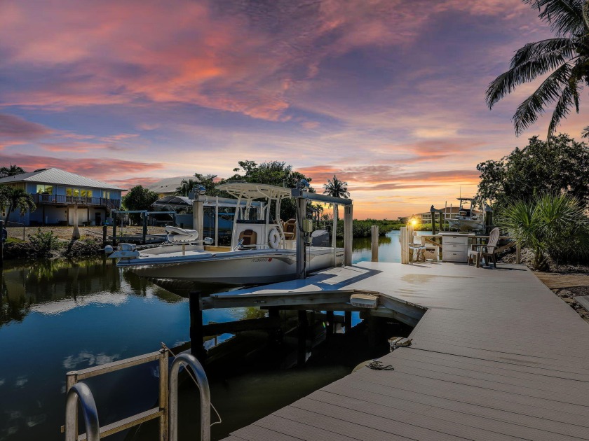 NAPLES DIRECT GULF ACCESS WITH POOL! A true boater's paradise in - Beach Home for sale in Naples, Florida on Beachhouse.com