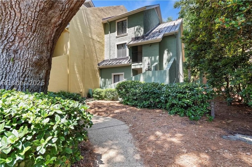 Right in the heart of Harbour Town on HHI! You couldn't ask for - Beach Condo for sale in Hilton Head Island, South Carolina on Beachhouse.com