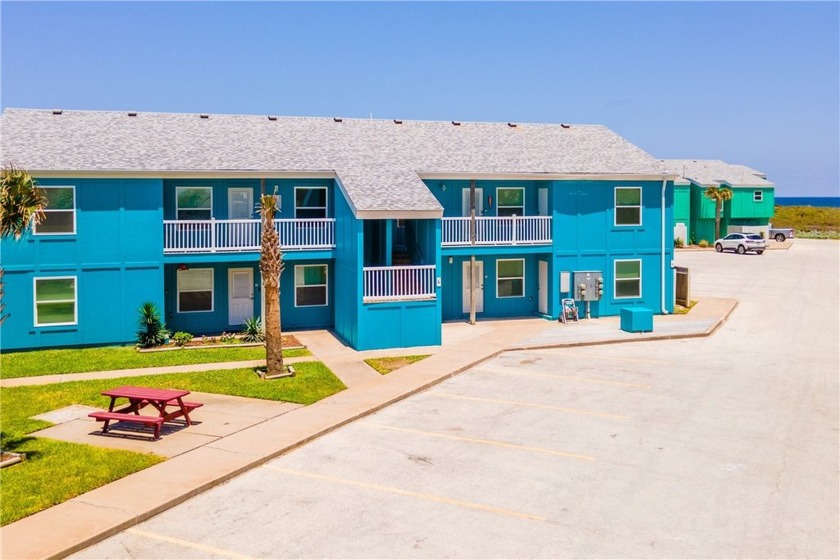 Welcome to your dream beachfront retreat on the stunning Gulf of - Beach Condo for sale in Port Aransas, Texas on Beachhouse.com