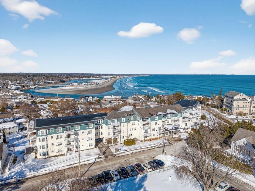 Rare opportunity in Ogunquit!     Welcome to The Lookout  a - Beach Condo for sale in Ogunquit, Maine on Beachhouse.com