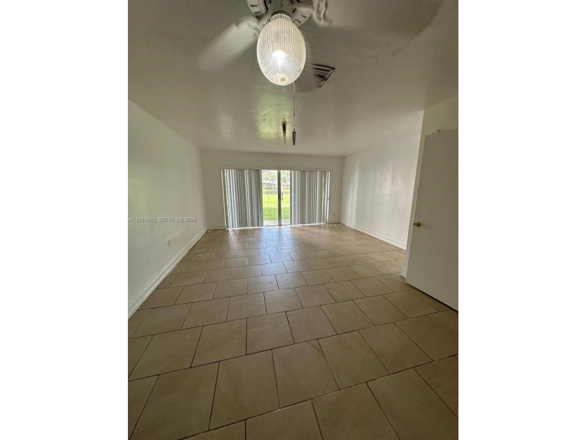 Beautiful villa located in Village of Dadeland, offering a - Beach Townhome/Townhouse for sale in Miami, Florida on Beachhouse.com