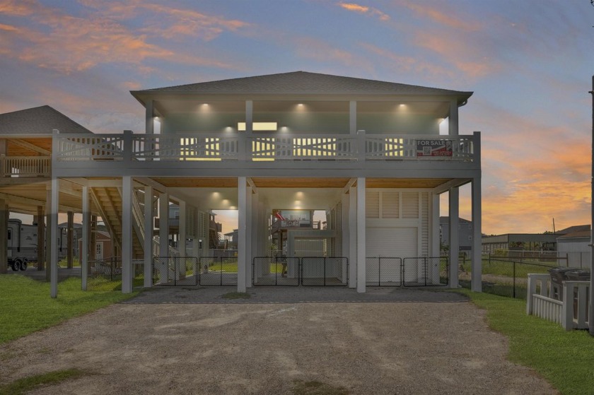 Beautiful beach home updated & remodeled in 2024 w/high quality - Beach Home for sale in Crystal Beach, Texas on Beachhouse.com