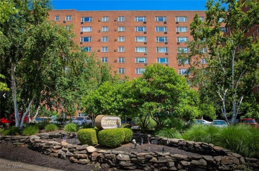 Just walk in and you will fall in love with this 2 Bedroom / 2 - Beach Condo for sale in Lakewood, Ohio on Beachhouse.com