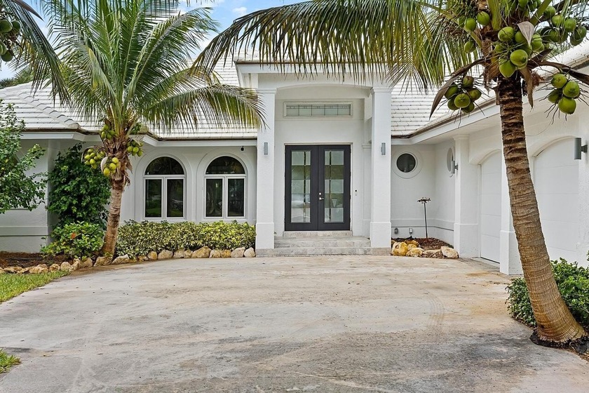 Private & irreplaceable! This property is for those who - Beach Home for sale in Jensen Beach, Florida on Beachhouse.com