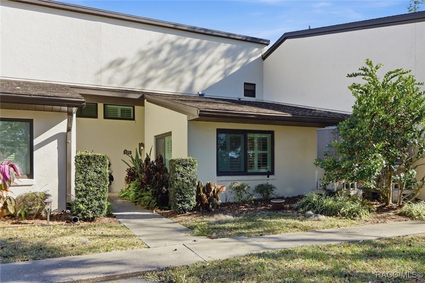 Come take a look at this newly renovated 3 bedroom 2 bath condo - Beach Condo for sale in Crystal River, Florida on Beachhouse.com