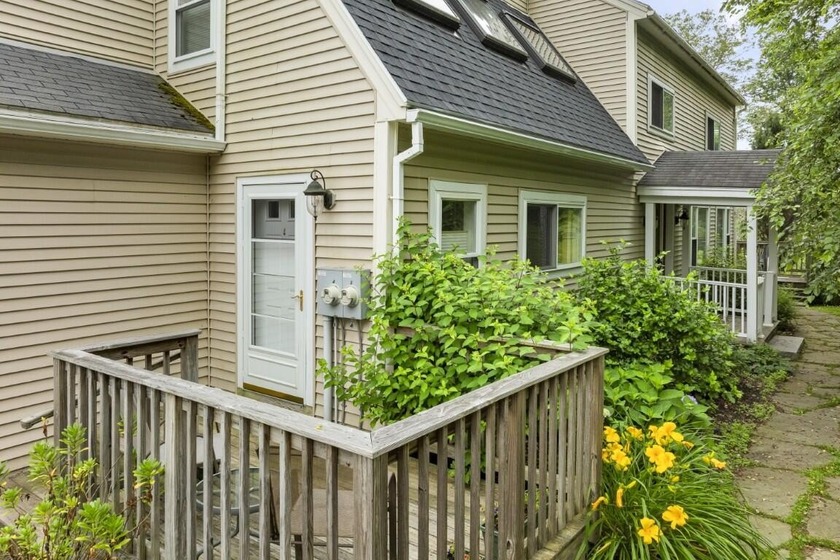 This two-level condominium offers a spacious and comfortable - Beach Condo for sale in Boothbay, Maine on Beachhouse.com