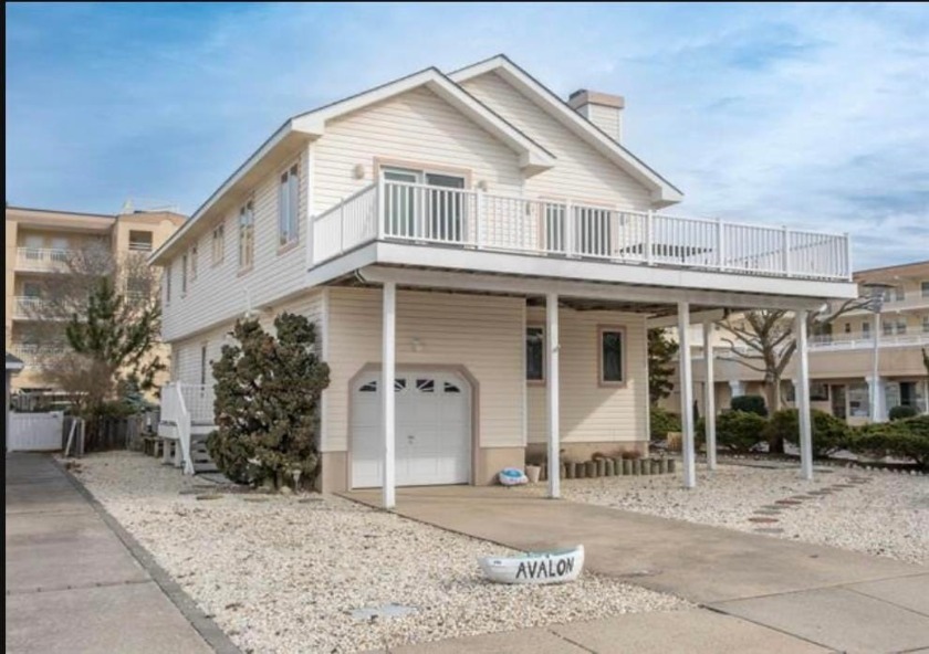 Opportunity Knocks!  Single family home in the northern part of - Beach Home for sale in Avalon, New Jersey on Beachhouse.com