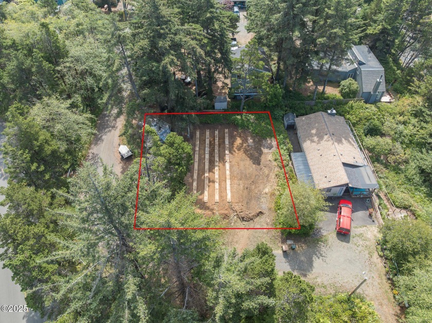 Fantastic opportunity to own two buildable lots in a prime - Beach Lot for sale in Newport, Oregon on Beachhouse.com