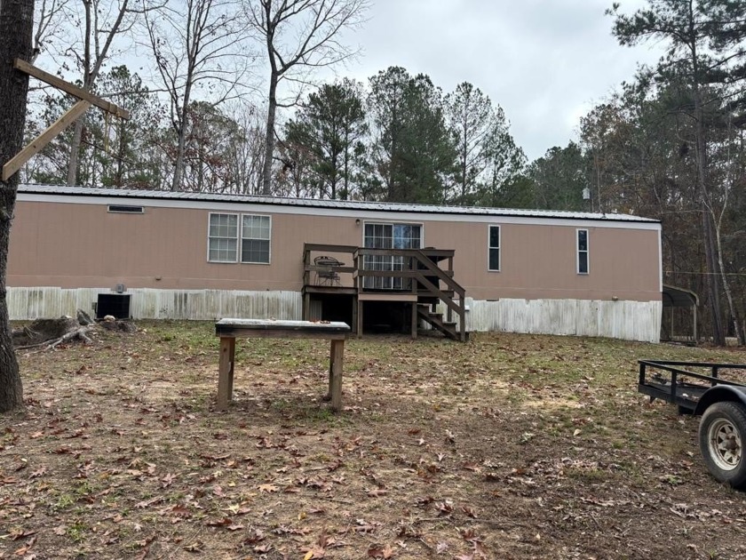 2 bedroom, 2 bath mobile home being sold as is. The lot backs up - Beach Home for sale in Eatonton, Georgia on Beachhouse.com