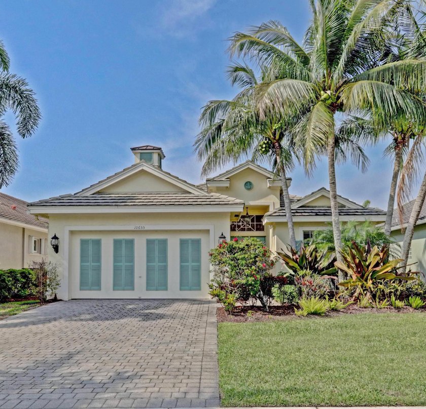 *Premier Golf membership available immediately* Beautifully - Beach Home for sale in West Palm Beach, Florida on Beachhouse.com