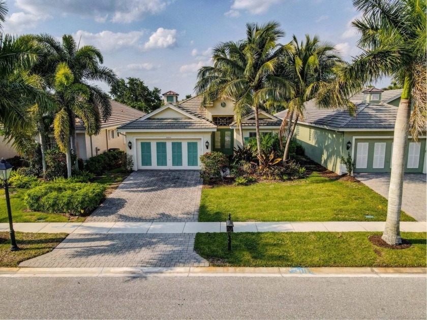 *Premier Golf membership available immediately* Beautifully - Beach Home for sale in West Palm Beach, Florida on Beachhouse.com