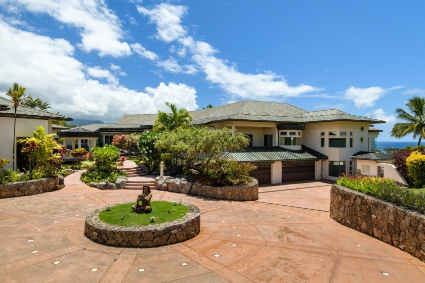 Largest luxury home available on Kauai. Panoramic ocean views - Beach Home for sale in Kilauea, Hawaii on Beachhouse.com