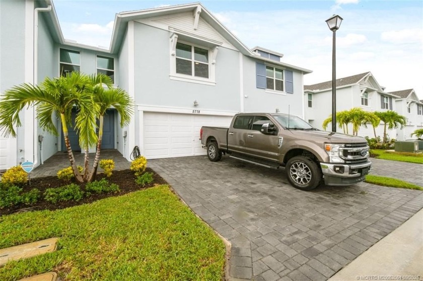 Modern Townhome in Sought-After Community This immaculate - Beach Townhome/Townhouse for sale in Stuart, Florida on Beachhouse.com