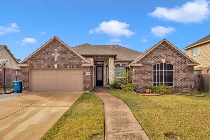 Nestled in the sought-after Northshore Country Club area, this 4 - Beach Home for sale in Portland, Texas on Beachhouse.com