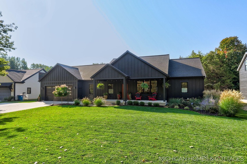 Stunning 3-bedroom, 2.5-bathroom Ranch home, which would make a - Beach Home for sale in Douglas, Michigan on Beachhouse.com