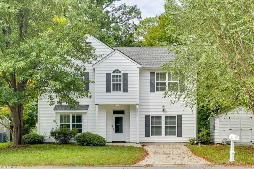 Spacious home on a quiet could-de-sac in sought-after Burnett's - Beach Home for sale in Suffolk, Virginia on Beachhouse.com