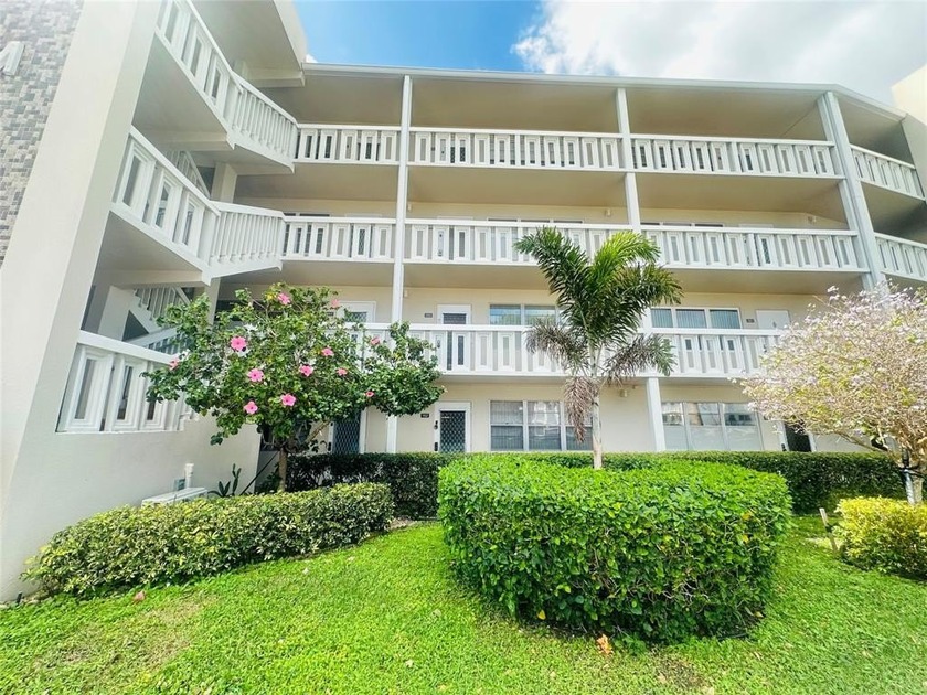 PRIME LOCATION! This desirable 1st flr 1 bedrm, 1.5 bath condo - Beach Condo for sale in Deerfield Beach, Florida on Beachhouse.com