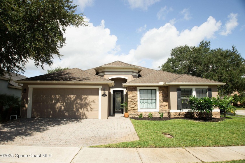 This 4/2 gem with a bonus room boasts a super location- in the - Beach Home for sale in Melbourne, Florida on Beachhouse.com