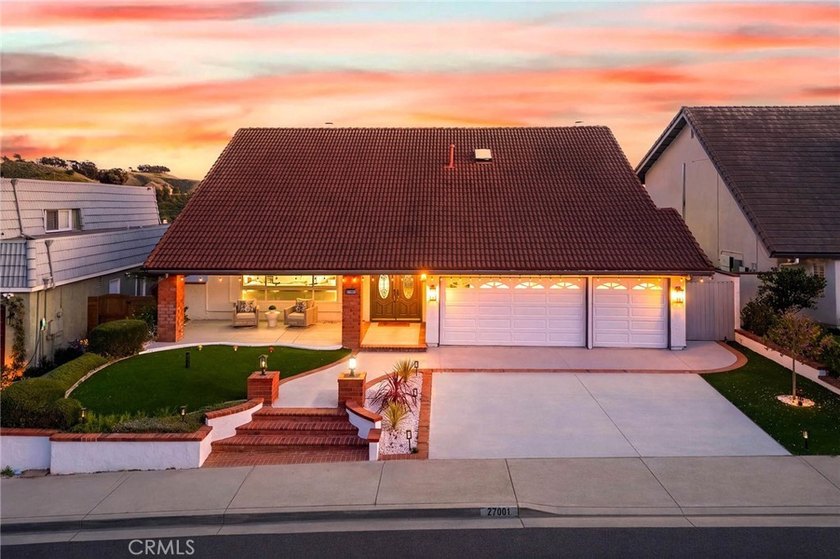 Coastal Meredith Canyon View Home | Panoramic Ocean, Hills & - Beach Home for sale in San Juan Capistrano, California on Beachhouse.com