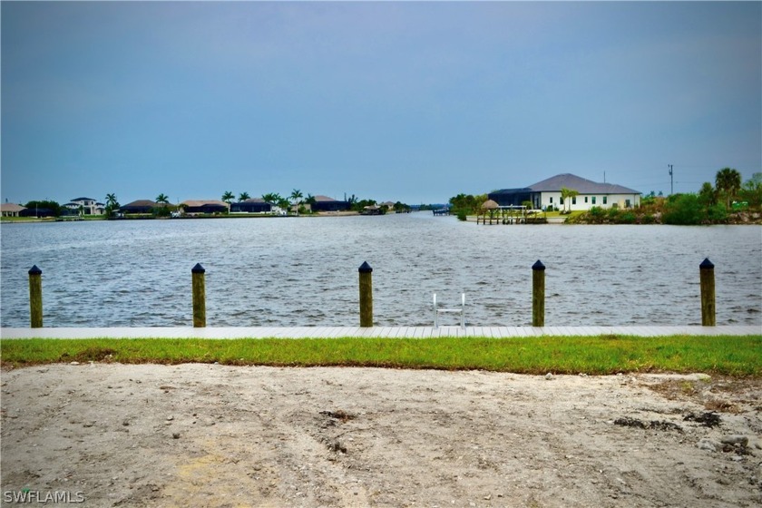 Direct Gulf access. NO BRIDGES. Beautiful Meadowview Lake - Beach Lot for sale in Cape Coral, Florida on Beachhouse.com