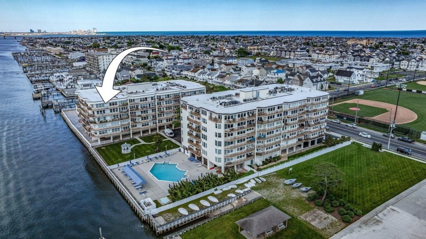 Spectacular move-in ready BAY FRONT UNIT! Completely updated - Beach Condo for sale in Ocean City, New Jersey on Beachhouse.com