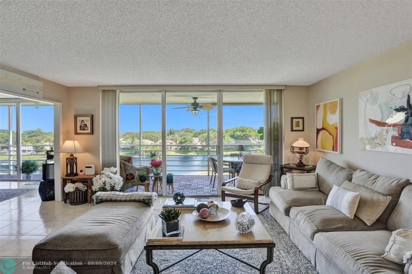 Paradise awaits, with the best tranquil views of golf course and - Beach Condo for sale in Pompano Beach, Florida on Beachhouse.com