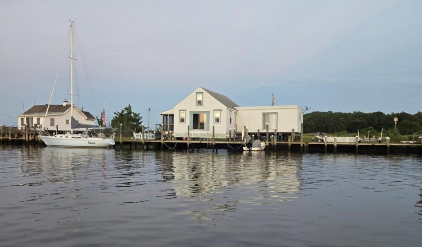 Once an Oyster House, Now a Waterfront Gem on Nacote Creek! - Beach Home for sale in Galloway, New Jersey on Beachhouse.com
