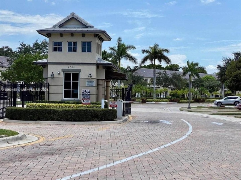 Introducing a fantastic opportunity in the gated community of - Beach Condo for sale in Riviera Beach, Florida on Beachhouse.com