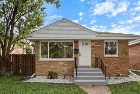 TRENDY BELMONT CORRIDOR. Like new construction luxury rehab of - Beach Home for sale in Elmwood Park, Illinois on Beachhouse.com