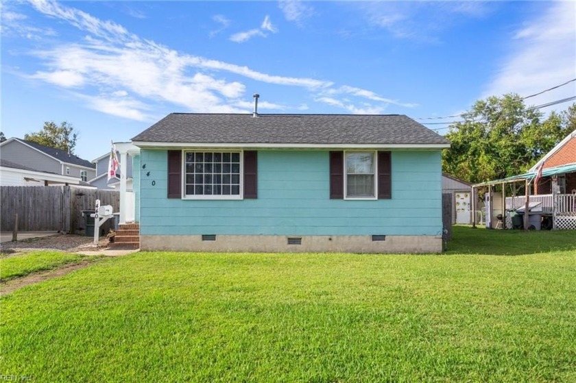 Quaint bungalow located just blocks to Buckroe Beach and short - Beach Home for sale in Hampton, Virginia on Beachhouse.com