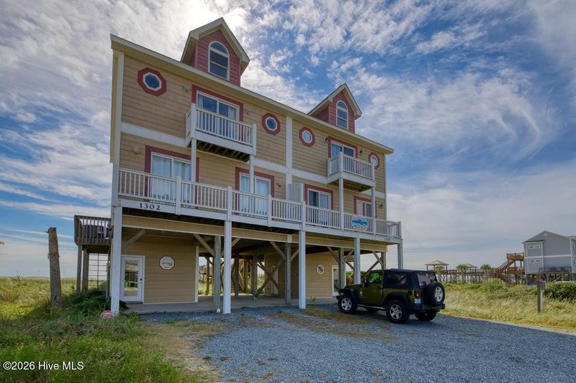 Turnkey oceanfront 4BR/3.5BA townhome with unobstructed ocean - Beach Townhome/Townhouse for sale in North Topsail Beach, North Carolina on Beachhouse.com