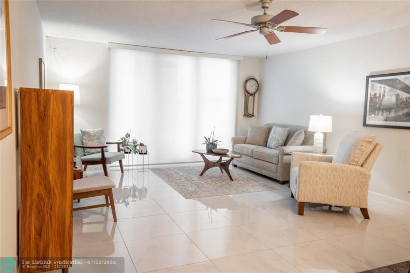 Updated and ready to move in! Your perfect beach condo awaits - Beach Condo for sale in Hillsboro Beach, Florida on Beachhouse.com