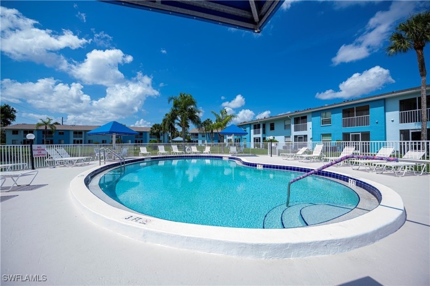 ** PRICED TO SELL QUICKLY ** LOW HOA's!! NO SPECIAL - Beach Condo for sale in Cape Coral, Florida on Beachhouse.com