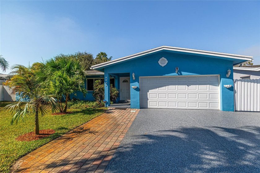 Great opportunity to have a spacious 3 bedroom 2 bath home with - Beach Home for sale in Fort Lauderdale, Florida on Beachhouse.com