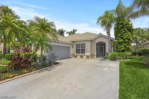 Totally updated single family home located in the gated - Beach Home for sale in Fort Myers, Florida on Beachhouse.com