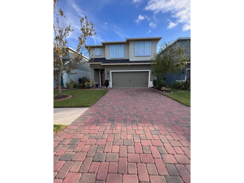 Welcome to your Pacific Gate Estate in Lake Lucaya Club! This - Beach Home for sale in Riverview, Florida on Beachhouse.com