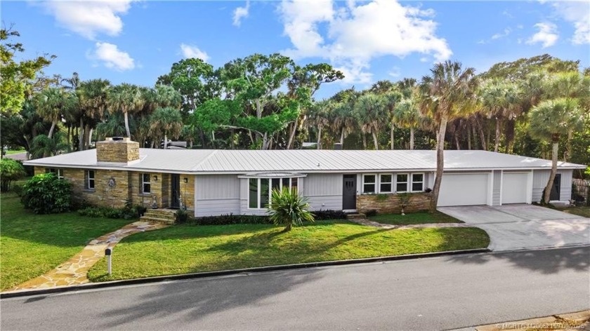 Stunning & custom 5BR, 4.5BA pool home on .76 acre, just 10 min - Beach Home for sale in Fort Pierce, Florida on Beachhouse.com