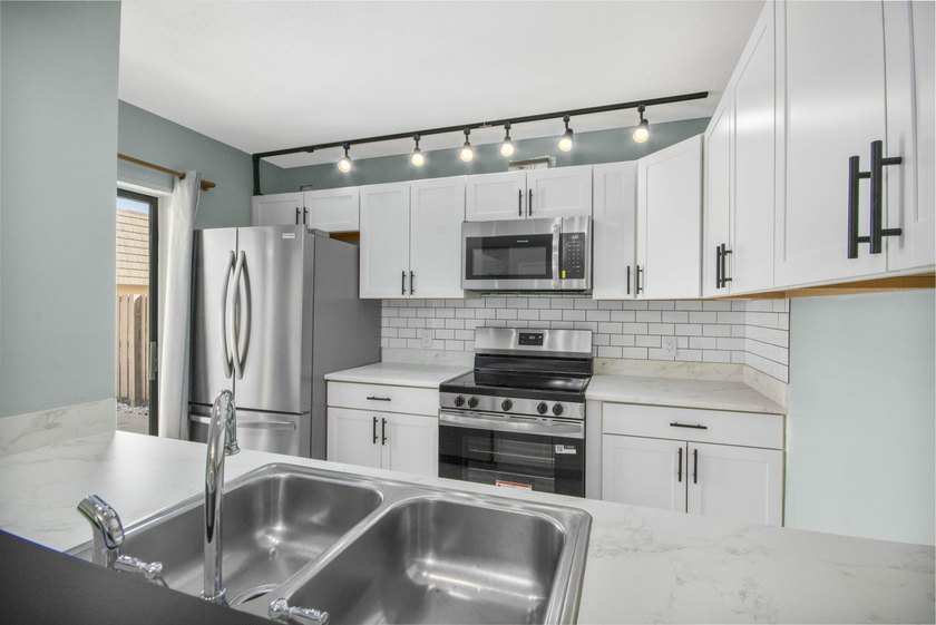 Recently updated 2 bed/2.5 bath townhome in the popular Villages - Beach Townhome/Townhouse for sale in West Palm Beach, Florida on Beachhouse.com