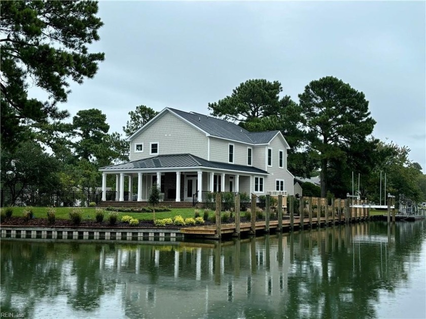 Unique new home surrounded by water. Synthetic bulkhead, new - Beach Home for sale in Virginia Beach, Virginia on Beachhouse.com