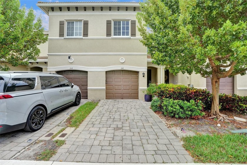 The Perfect First Home. Newer Construction & convenient to - Beach Townhome/Townhouse for sale in Deerfield Beach, Florida on Beachhouse.com